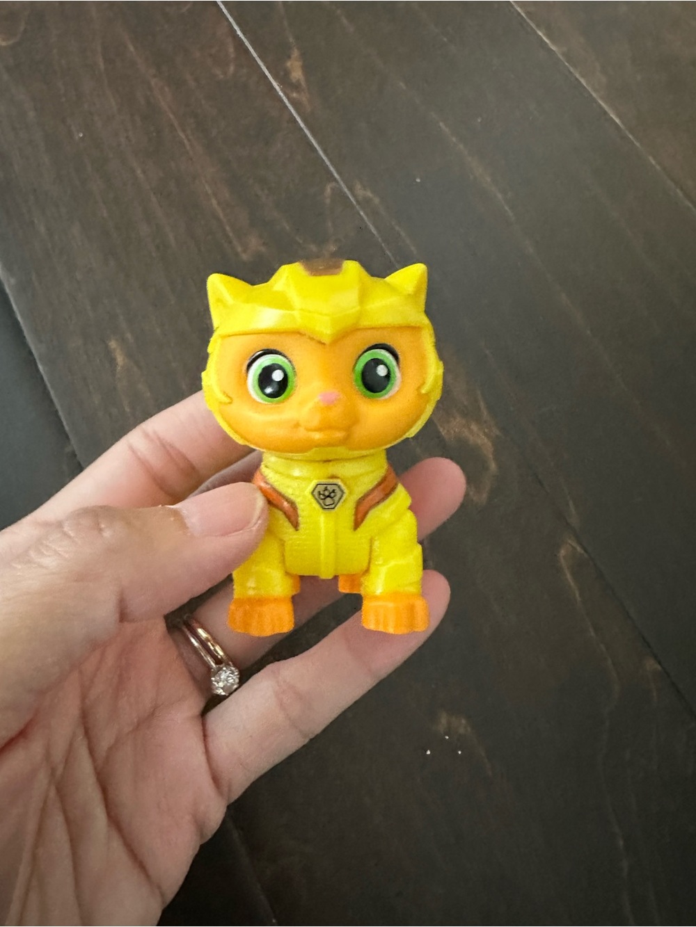 Paw Patrol Cat Pack Leo Action Figure Yellow 2.5" Nickelodeon Toy